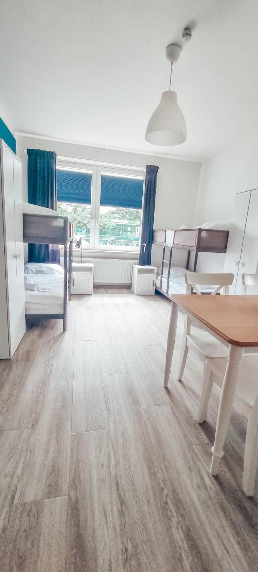 Sechsbettzimmer "Blau" In Zentraler Lage BRE Exterior foto